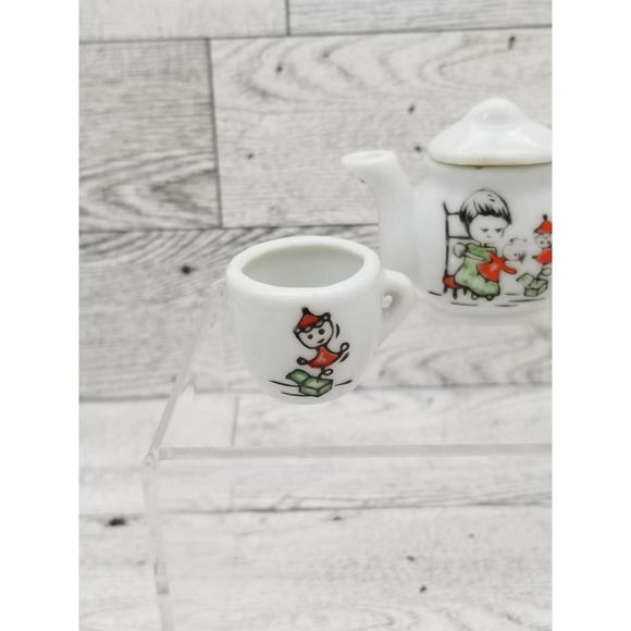 Miniature Tea Set JAPAN Girl with Jack in the Box Toy Teapot Cup Saucer mini - Picture 3 of 6